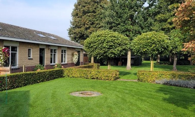 Kessel Maison | Wellness bungalow met privésauna en hot tub - Glamping aan de Maas