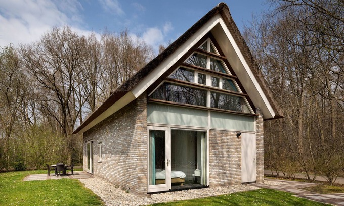 Ruinen Villa | Villa en chaume avec 2 salles de bain, à 8 km d'Hoogeveen