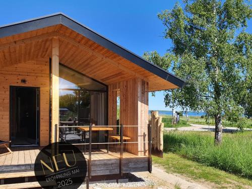 Boiensdorf Maison | WerderChalet - SEABREEZE - Meerblick I Strand 150m I Sauna I eKamin I 2 Personen und Kind I by "Meyers am Meer"