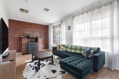 Werribee Maison | Werribee Breeze - Carefree Stays near River & Dining