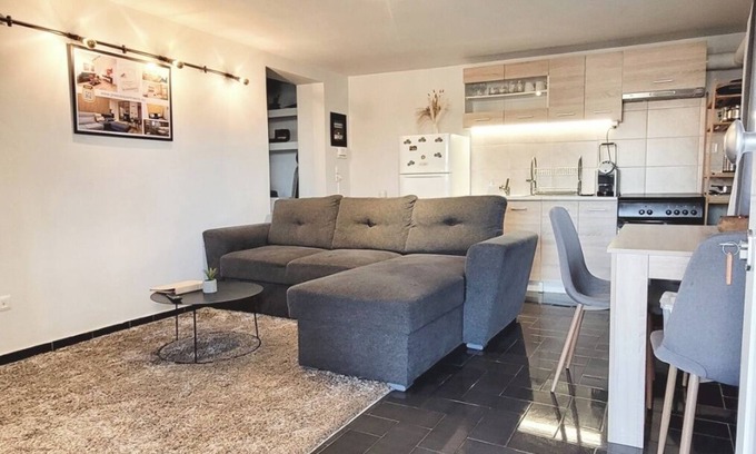 Aigio Appartement | West Garden in Aigio