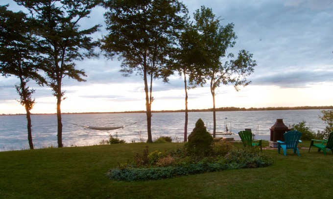 Picton Cottage | Bord de l'eau du lac de l'Ouest - Cottage YomanChic