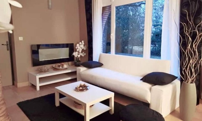 Brax Cottage | Toulouse Ouest-Jolie vue nature-Gîte 2ch-confort moderne-proche Airbus-accès PMR