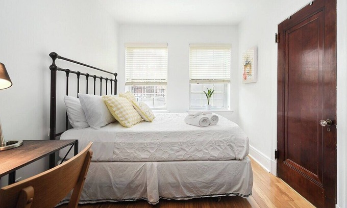 Bloomfield Appartement | ♥West Penn Hospital★ 5★Location ♛Queen Bed~Parking