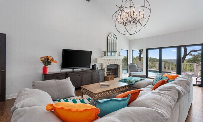 Davenport Ranch Maison | Westlake 4br Home - Stunning Views and Pool