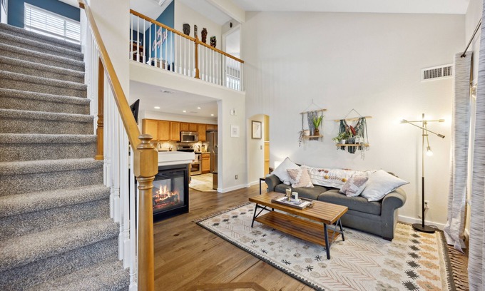 North Central Westminster Maison | Westminster Retreat - Pool & BBQ