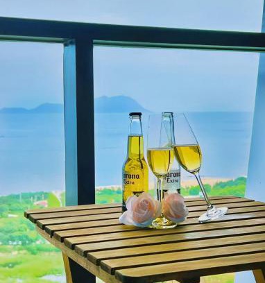 West Coast Appartement | Whale x Sea View Hotel Apartment
