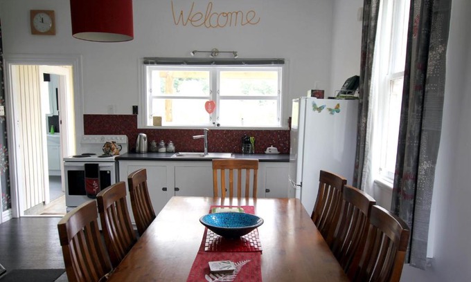 Whangamomona Maison | Whanga Bridge House