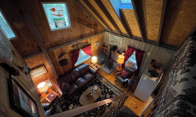 Huntingdon Cabine | Unplug, Relax and Reconnect.