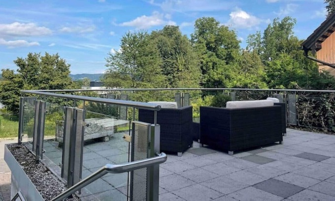 Laufen Appartement | Whg. 110 qm m. Bergblick
