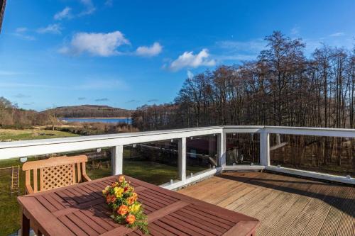 Buschvitz Appartement | Whg-3-Falkenturm-Ferienhaus-Am-Boddenufer-Buschvitz