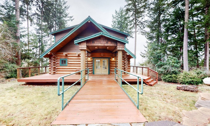 Anderson Island Maison | Whimsical island stay with Sound view, grill, wrap-around balcony, & game room