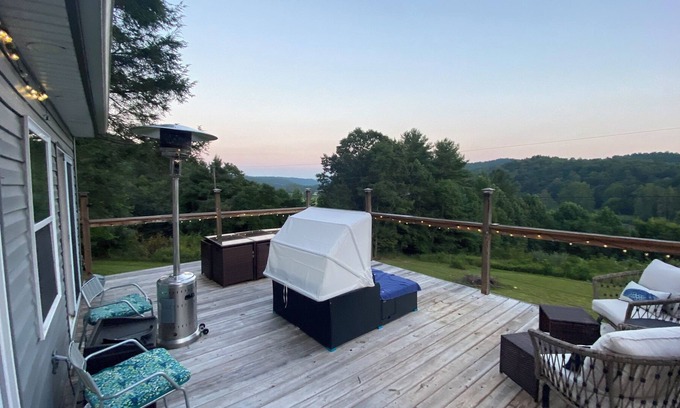 Providence Maison | Whimsical Mountain Cottage with a View of the New River