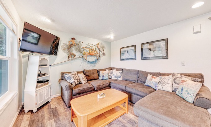 Sandpiper Village Cabine | Whimsical Oceanview Home with Private Hot Tub & Nearby Beach Access - Dogs OK