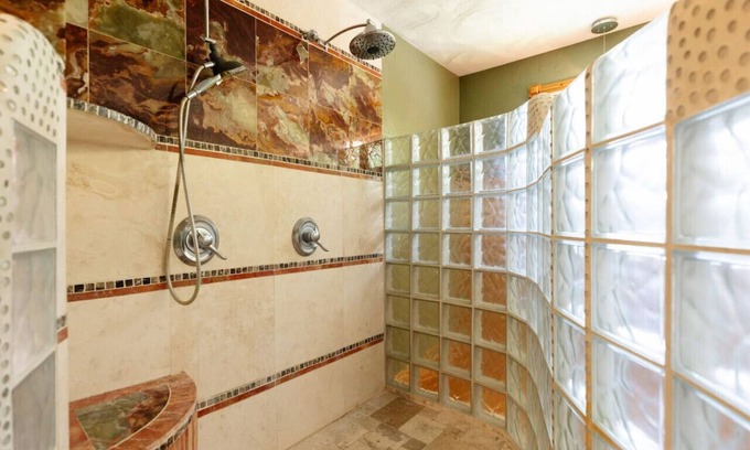 Ossipee Maison | Whimsical retreat! One of a kind stay! A hidden gem!