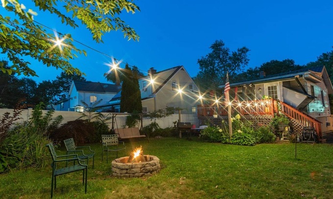 Cove - East Side - Shippan Appartement | Whimsical Studio - Fire Pit