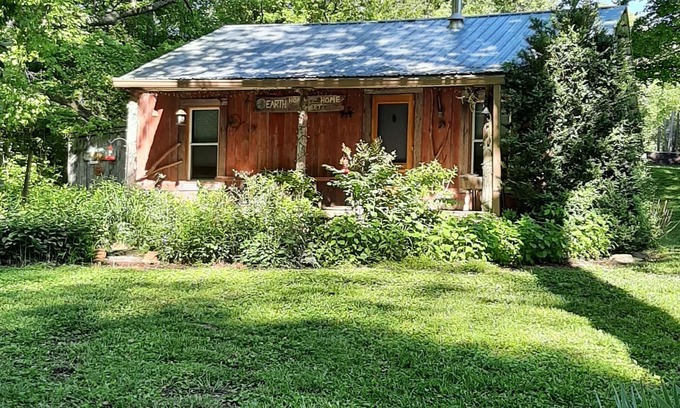 Fairview Cabine | Whispering Waters Cabin on The Creek