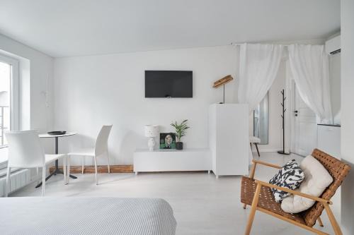 Odessa City Center Appartement | White Door Apartments 3