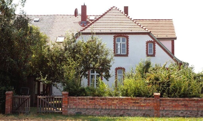 Bastorf Maison | White Garden Living in the historic farmhouse