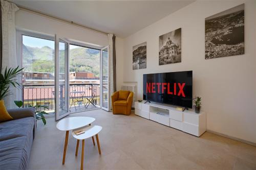 Como Appartement | White House & Como City Views