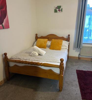 Erdington Maison | White house