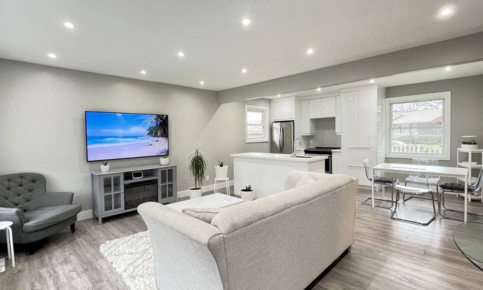 Glenridge Maison | White House Suite - Sleeps 4