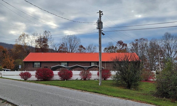 Green Valley Appartement | White Oak Lodge Guest House- Suite A