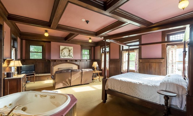 Geneva Hôtel | White Springs Manor a Belhurst Property