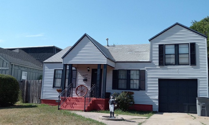Lawton Maison | Whole House central Lawton location fresh property 4 beds