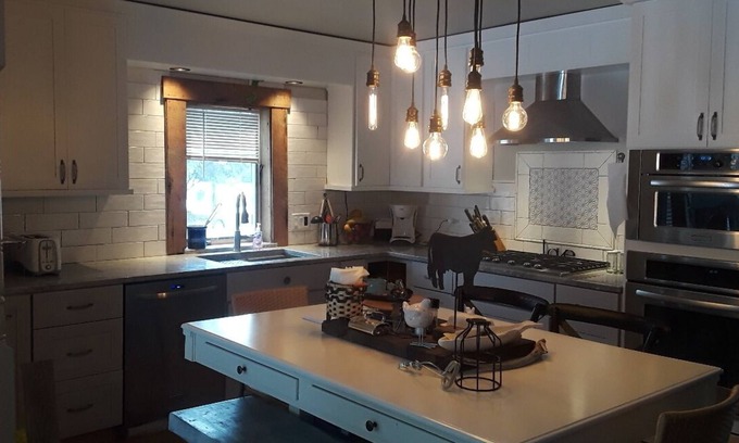 Port Austin Maison | Whole house w/ Open plan; reno'd farmhouse style home w/ cozy interiors. Dogs OK