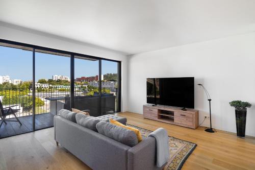 Benfica Appartement | WHome History and Comfort, Luxurious Living in Benfica