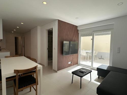 Alges Appartement | WHome Peaceful Alges Family Home away from City Noise