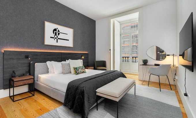 Santa Maria Maior Appartement | WHome Prime Location Contemporary Luxury Apartment w/AC & Elevator