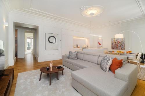 Sao Jose Appartement | WHome Timeless Design Meets Central Convenience