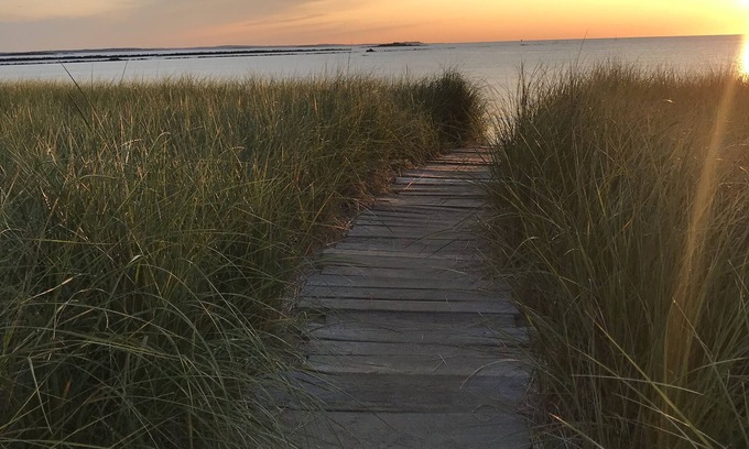 Biddeford Pool Maison | Why rent a Hotel when you can have a whole House!!