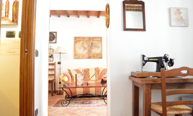 Montepulciano Appartement | WI FI FIBER Cozy Studio with "Trunk"
