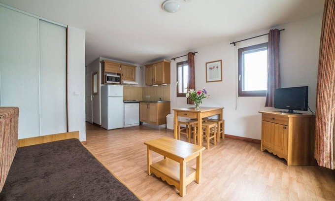 Les Bottieres Appartement | Wifi, remise en forme, piscine, terrasse, balcon, parking, télévision, casier à ski, 28-30m²