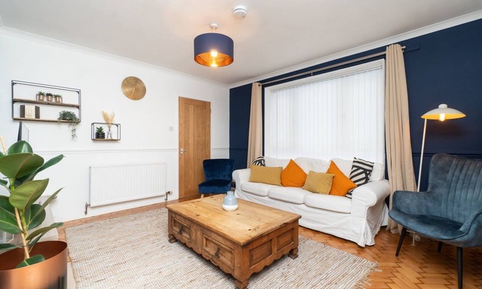 Newton St Loe Maison | Stunning 3 Br House, quiet neighbourhood & parking