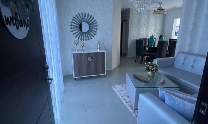 Moca Appartement | wifi, parking, Netflix, pool, ac, cable, terraza familiar.