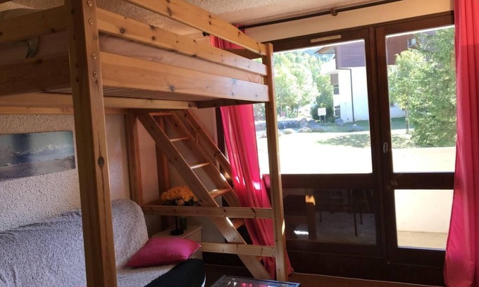 Correncon-en-Vercors Appartement | Wifi, 1er étage, balcon, télévision, casier à ski, 24m², Villard de Lans