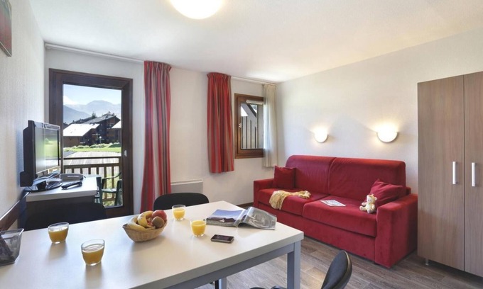 Morillon Appartement | Wifi, piscine, terrasse, balcon, parking, télévision, casier à ski, 17-21m², Morillon