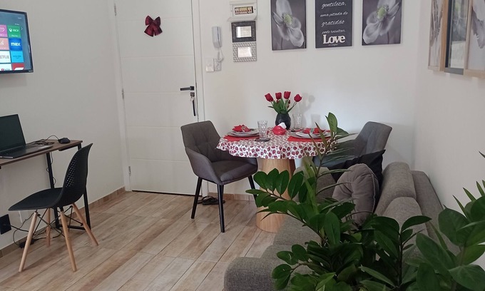 Gonzaga Appartement | WiFi V. Mar Gonzaga 60m Beach Shopping Street