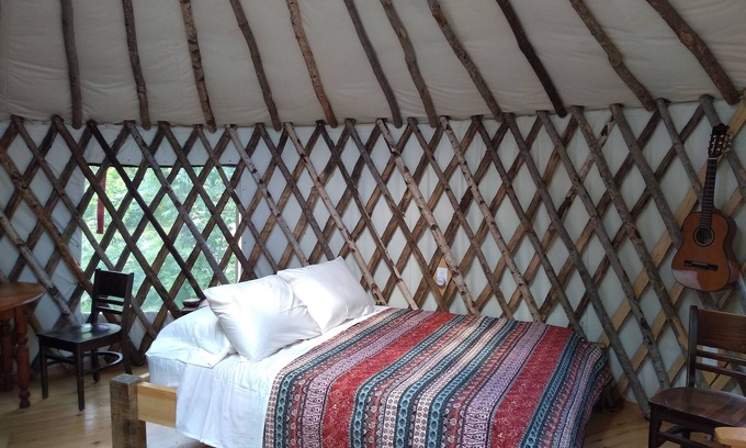 Dresden Cabine | Wild Acres Yourte sur 36 acres bordant 800 acres de terre et un étang de 300 acres