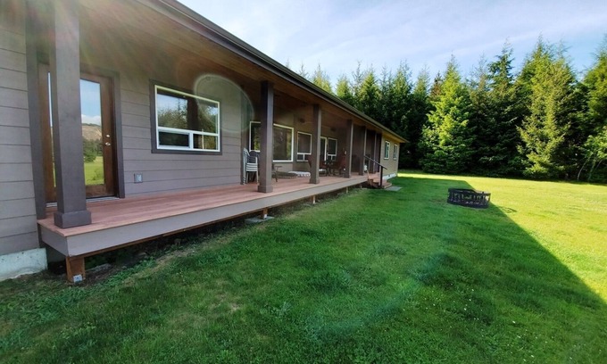 Forks Maison | Lieu "Wild Duc Lodge" pour les familles et les animaux de compagnie sur la péninsule Olympique