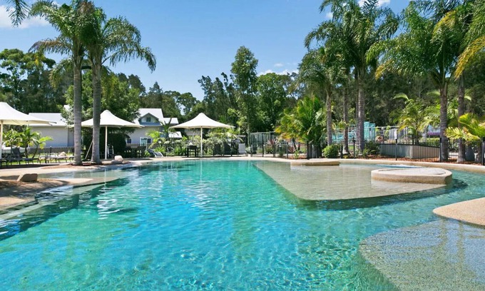 Cams Wharf Maison | Wild Duck Holiday Home at Rafferty's Resort