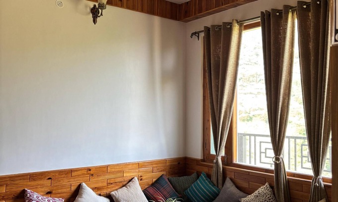 Kumharsain Autre | Wild Orchard Pure Vegetarian Homestay (Authentic Himachali Escape)