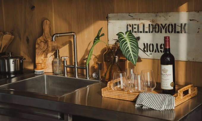 West Tawakoni Cabine | Wilding Hotels Scenic Suite