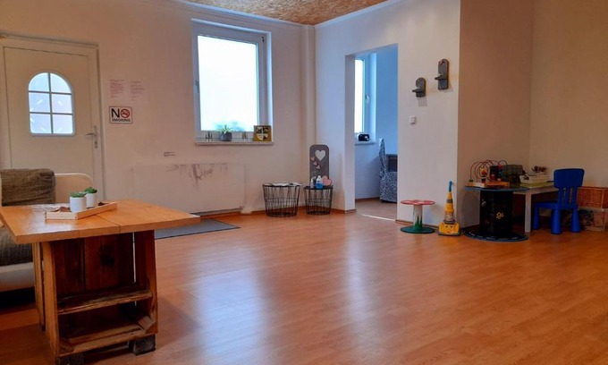 Nieheim Appartement | Willkommen in dem Luftkurort und Käsestadt Nieheim Rennstrecke 4km entfernt Fewo1