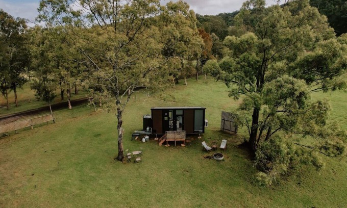 Paterson Maison | Willow Dale Farm by Tiny Away