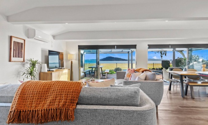 Hannahs Bay Maison | Willow Lakehouse Rotorua